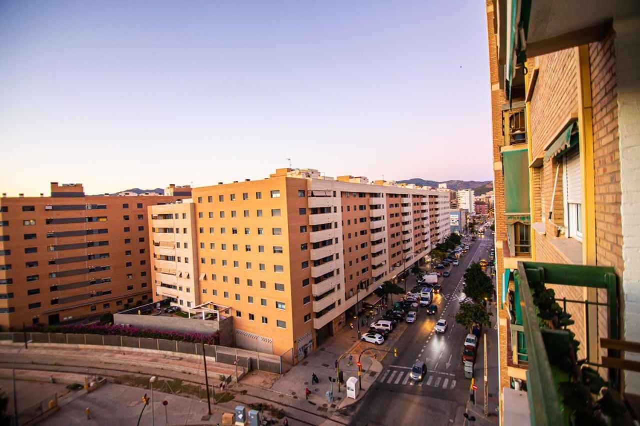 Apartamento Heroes De Sostoa Malaga Luaran gambar