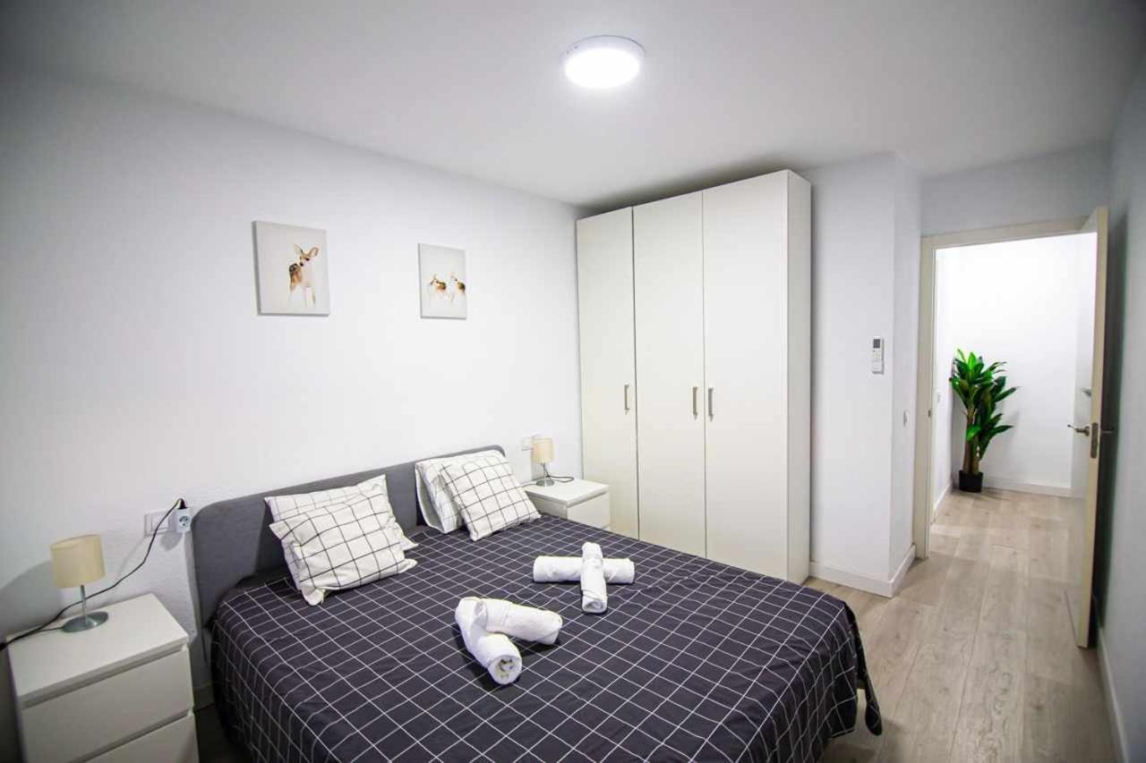 Apartamento Heroes De Sostoa Malaga Luaran gambar