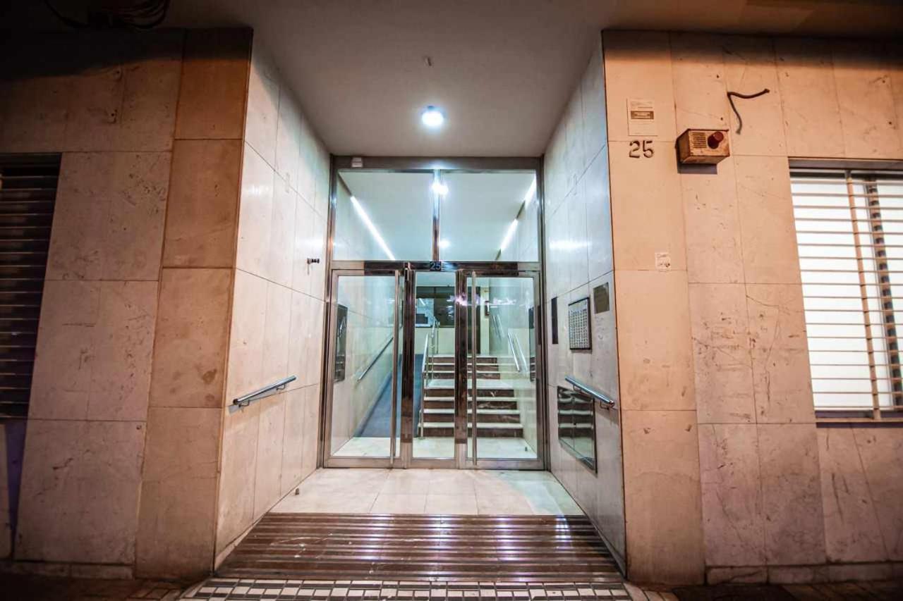 Apartamento Heroes De Sostoa Malaga Luaran gambar